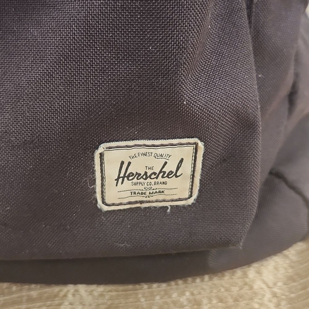 Herschel Backpack - Picture 2 of 12